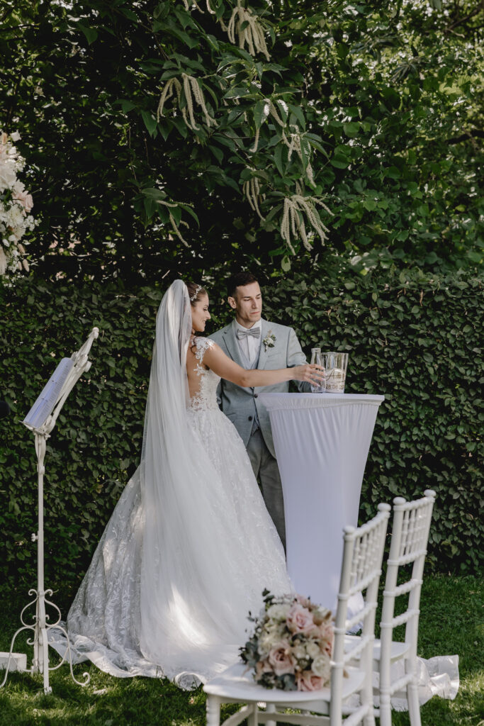 Rituale für eure Freie Trauung: die schönsten Alternativen zur Sandzeremonie, Freie Traurednerin Schaumburg, Diana Frohmüller