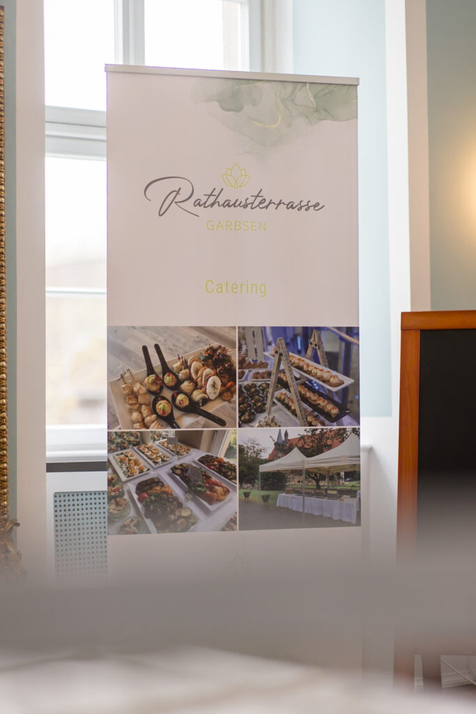 Hochzeitshelden Fotografie, Schloss von Hammerstein Location, Buffet Hochzeitsessen Catering Rathausterasse Garbsen, Wedding Day Managerin Janina Hochzeiten
